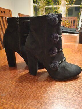 Women's Black Faux-Suede Block Heel Ankle Boots w/ Pom-Poms - Size 9 (EU 40)